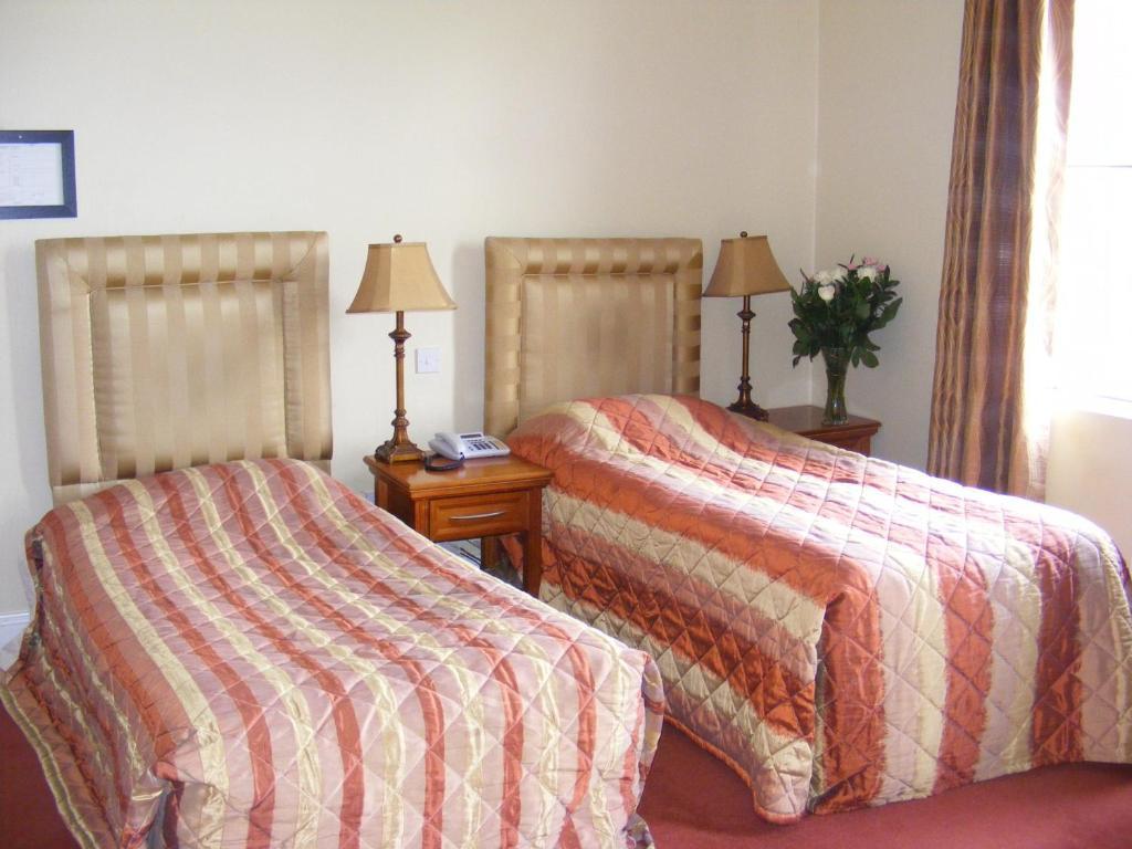 The Town Hotel 2*