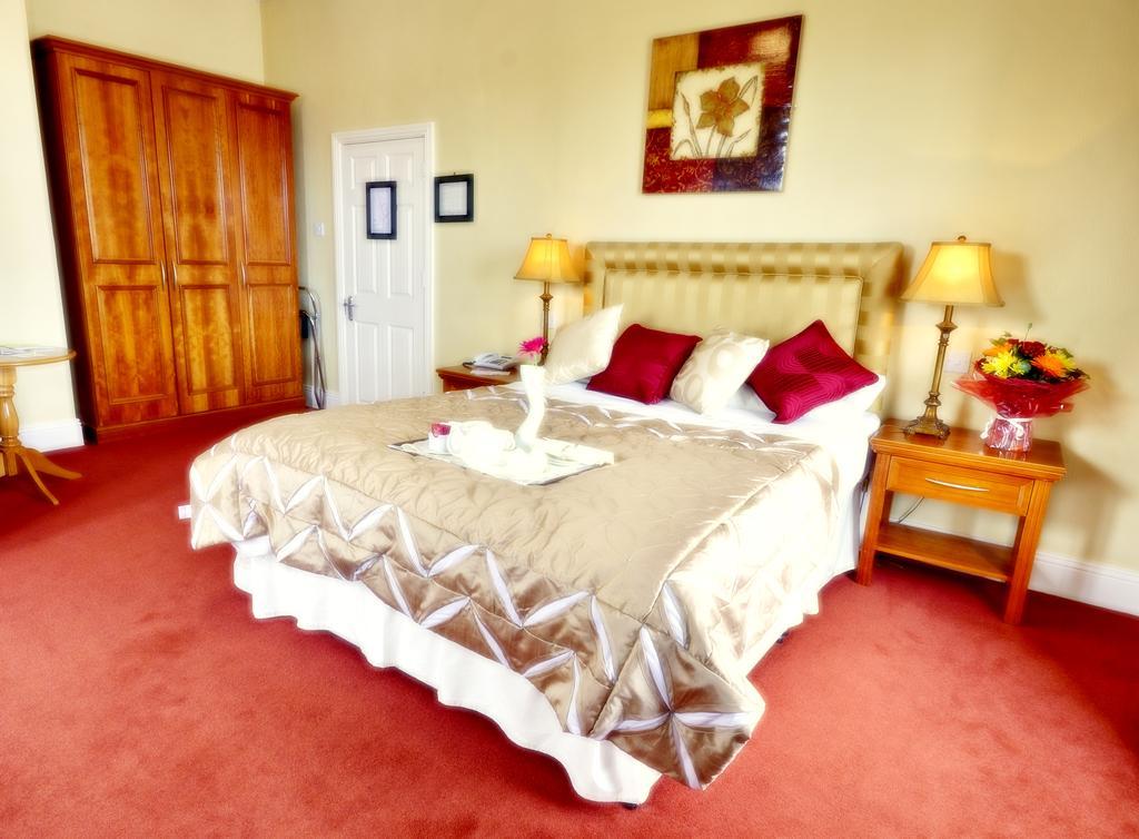 The Town Hotel Laois